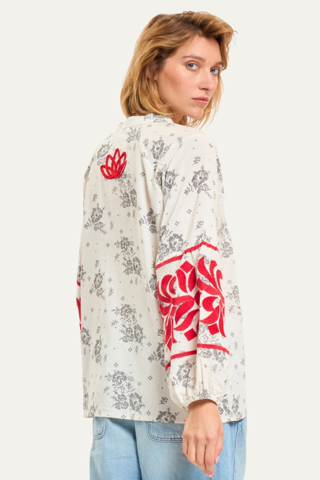 Ecuador White Blouse