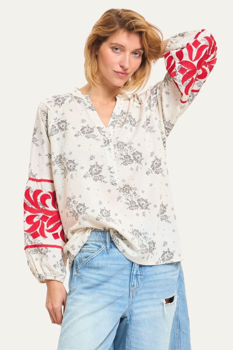 Ecuador White Blouse